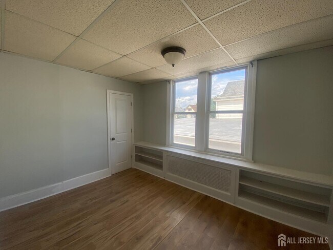 Building Photo - 155 Livingston Ave