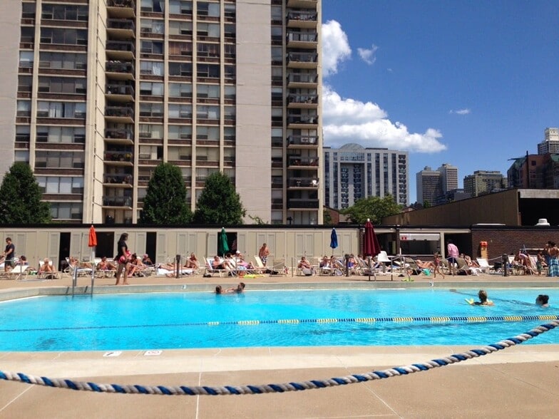 Pool - 88 W Schiller St