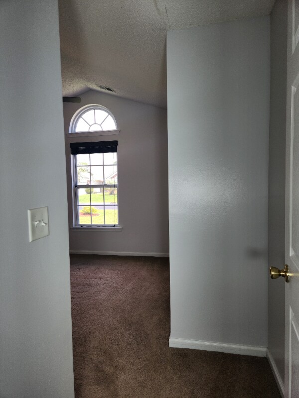 Building Photo - 505 White Hawk Ct
