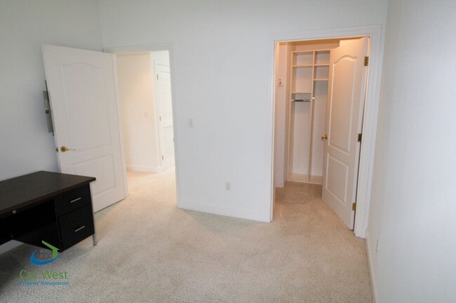 Building Photo - $5,295 - Elegant 3br / 2ba Condo in 55+ Lo...