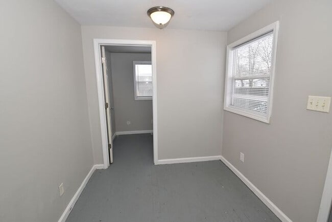 Building Photo - River Park Charming 3 bedroom Single Family Home