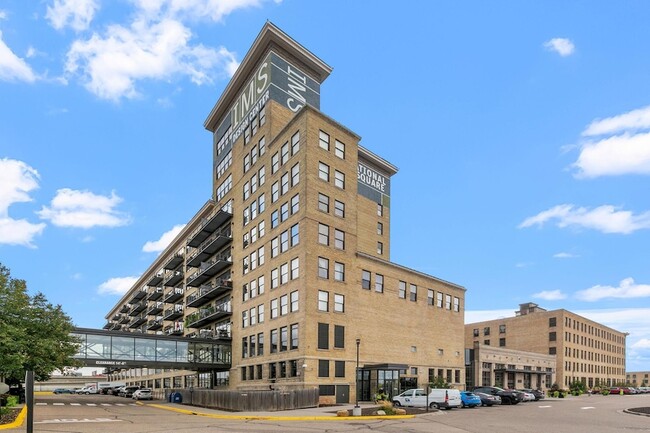 Building Photo - 290 Market St