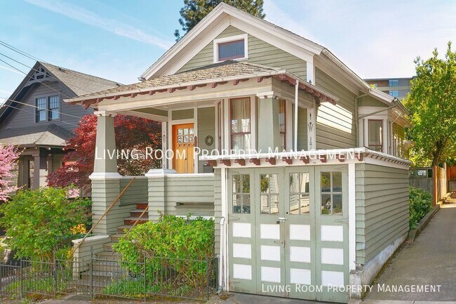 Primary Photo - 642 SW Grant St.