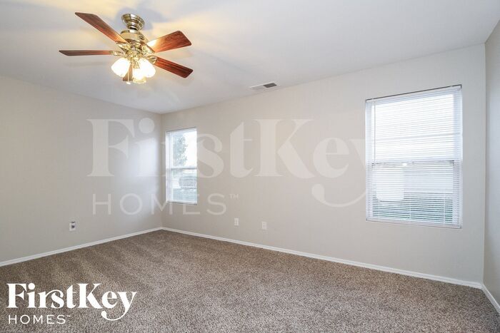 Building Photo - 3105 Brookhill Dr