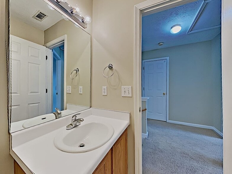 Building Photo - 3640 Nature Walk Trail SW