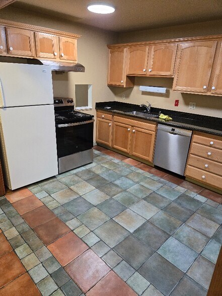 Building Photo - 7300 Boris Ct