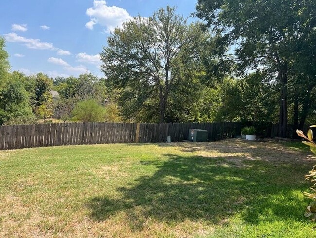 Building Photo - 11727 Norwegian Wood Dr