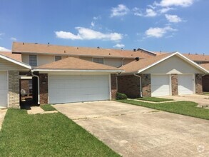 Building Photo - Spacious 3-Bedroom Townhome for Lease in N...