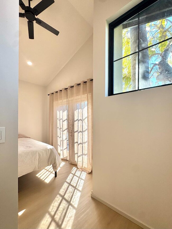 Building Photo - 3577 Louisiana St