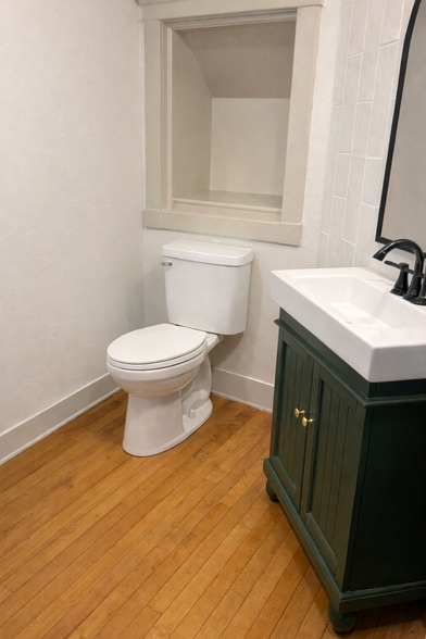 Building Photo - 324 E Michigan St