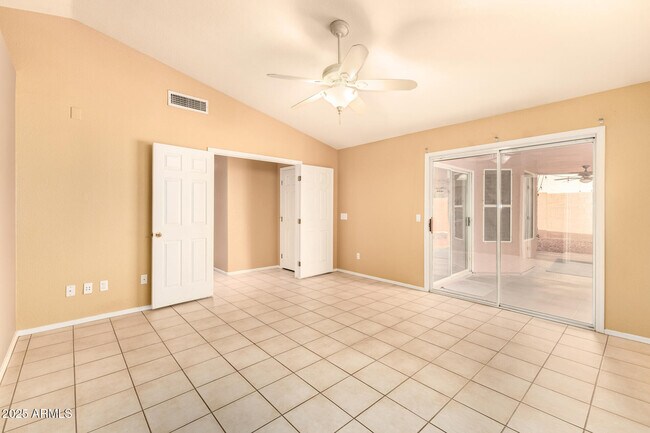 Building Photo - 15221 N 87th Dr