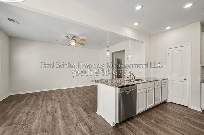 Building Photo - 3914 Townes Blvd