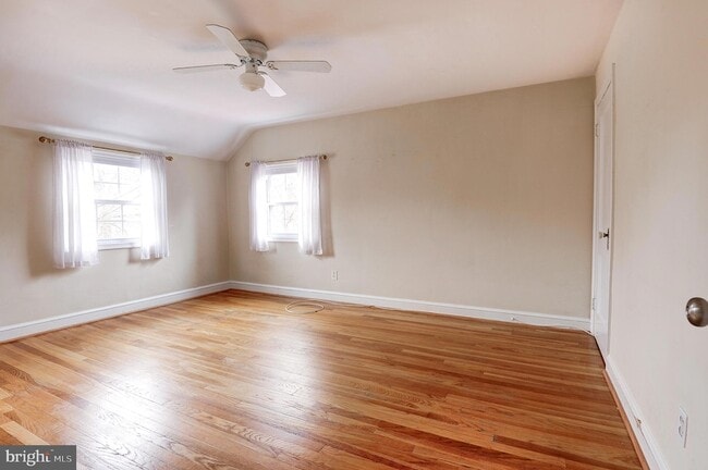 Building Photo - 1300 N Taylor St