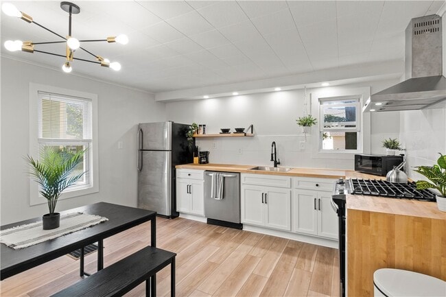 Building Photo - 95 Beaufort St