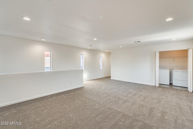 Building Photo - 8337 W Hughes Dr