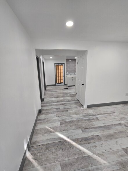 Building Photo - 1056 Geers Ave