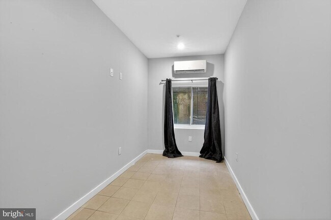 Building Photo - 1447 N 8th St