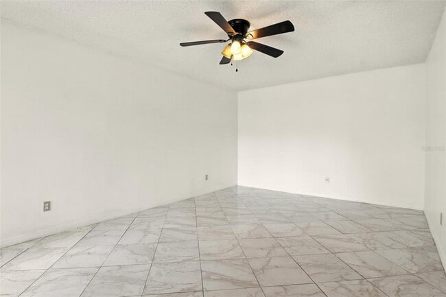 Building Photo - 4523 Hidden Oak Ct