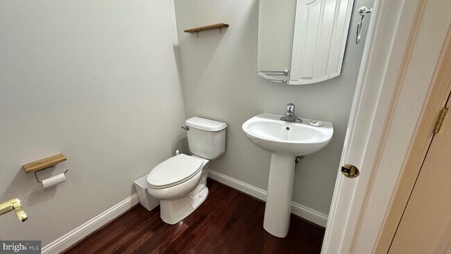 Building Photo - 938 Dutch Dr
