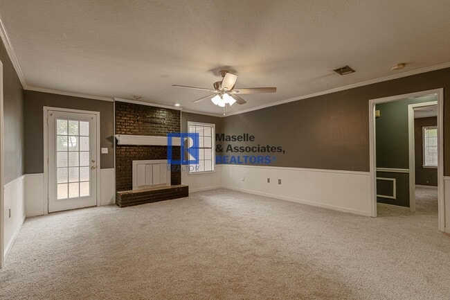 Building Photo - 5 Bedroom/2 Bath Home in Bellegrove Subdiv...