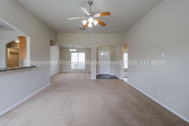 Building Photo - 3 Bed | 2 Bath | Broken Arrow