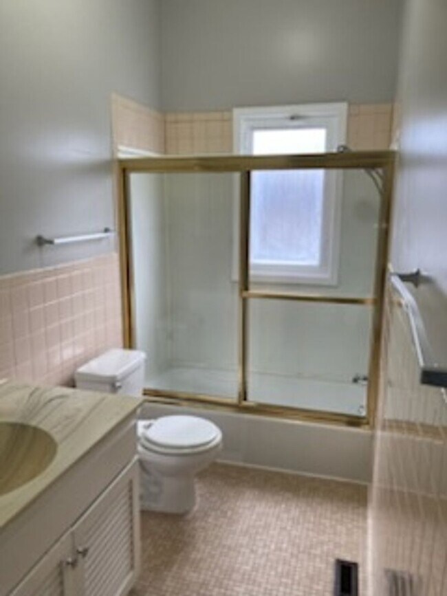 Building Photo - 3707 SW 29th Terrace