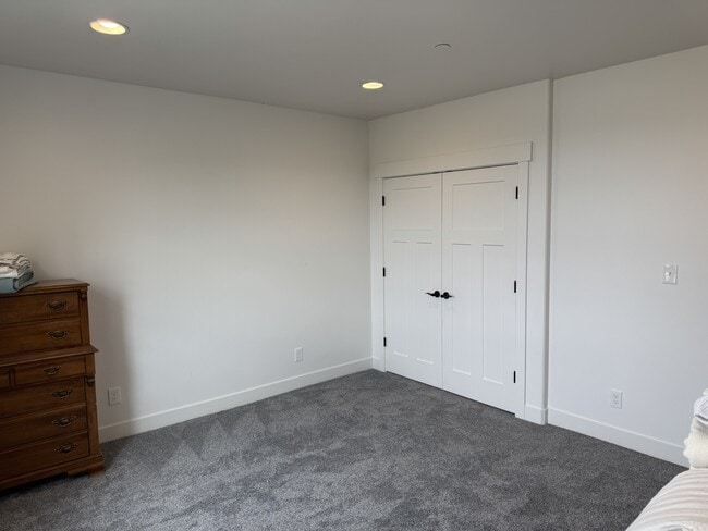 Building Photo - 10108 Ridge Pine Dr