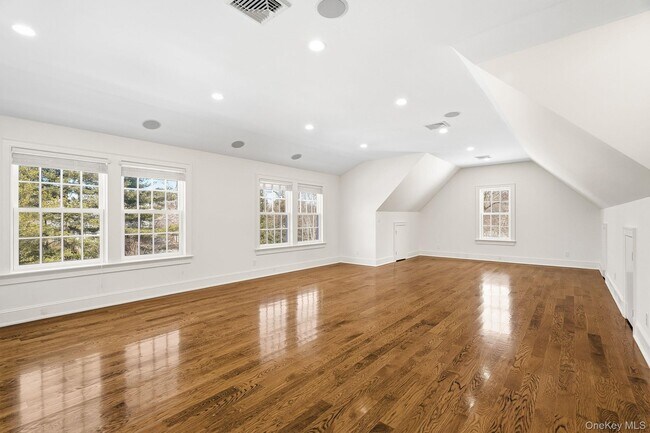 Building Photo - 59 Park Rd