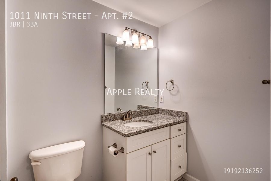 Building Photo - 1011 Ninth Street-Apt. #2