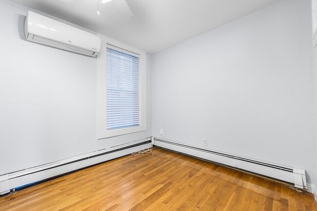 Building Photo - 86 Savin Hill Ave