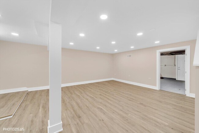 Building Photo - 803 Brummel St