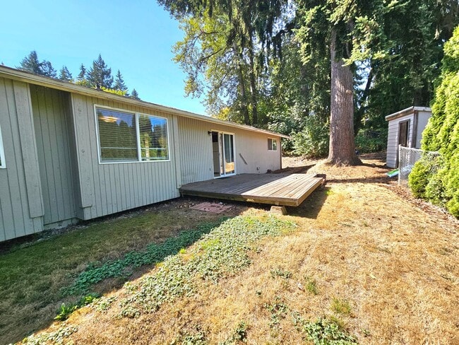 Building Photo - Puyallup 2bed/1.5 bath Duplex