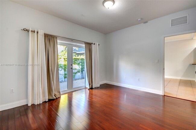 Building Photo - 11331 NW 44th Terrace