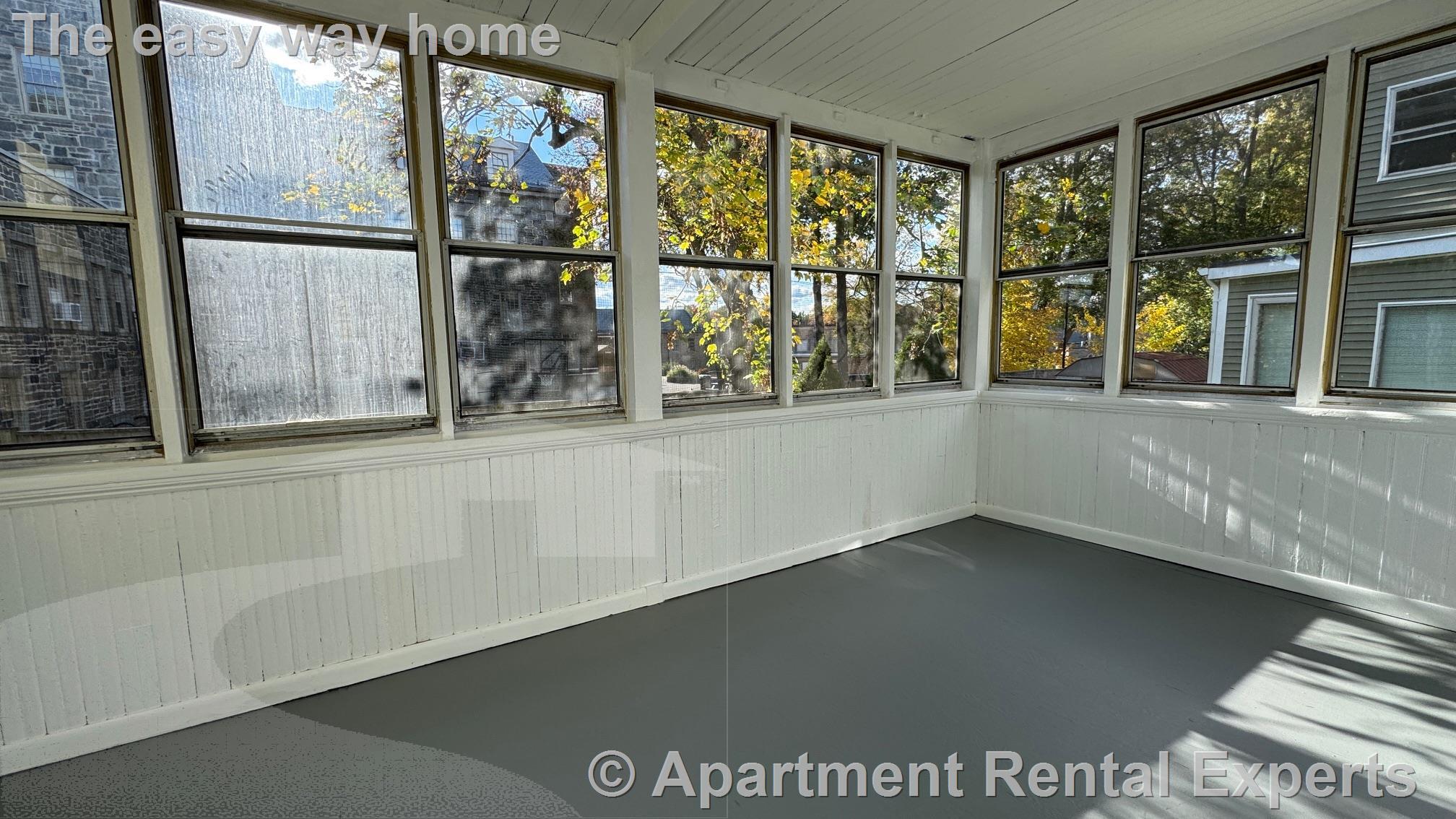 Building Photo - 54 Hooker Ave