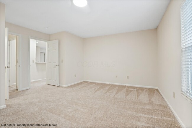 Building Photo - 5066 Stratford Pine Ln