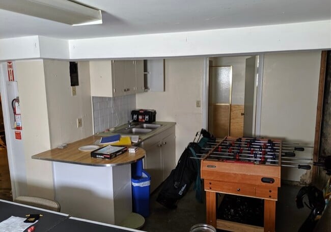 COOL RECREATION ROOM - 70 E Northwood Ave