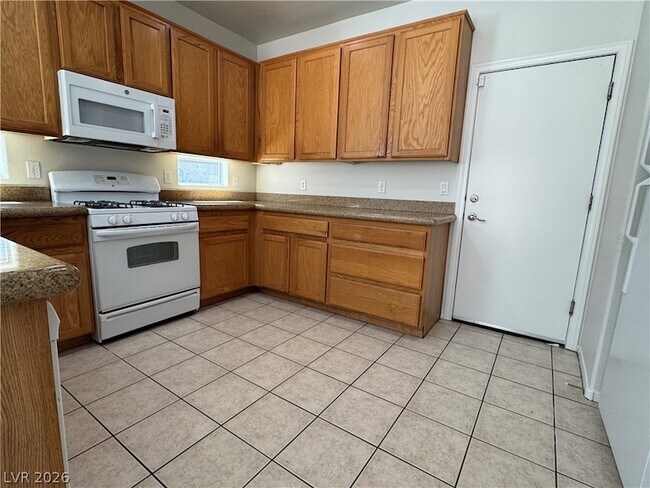 Building Photo - 5029 Ivy Creek Ct
