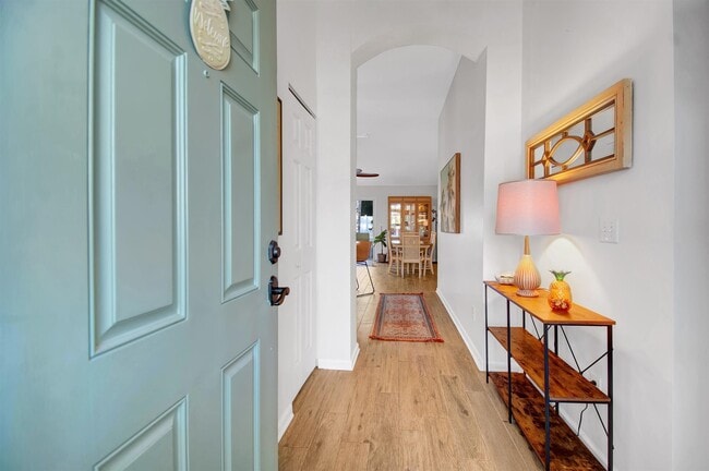 Building Photo - 880 Oak Arbor Cir