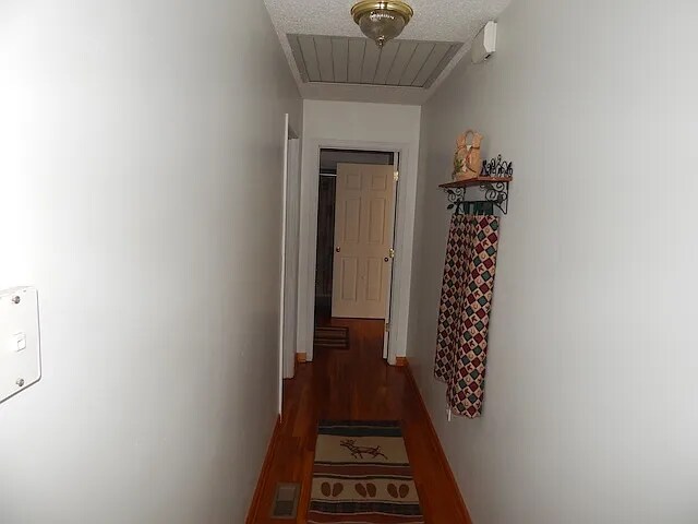 Building Photo - 2 Bedroom, 2 Bathroom Home With Beautiful Mountain Views in Salem