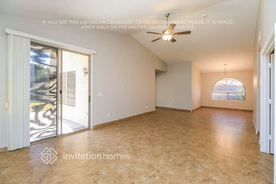 Building Photo - 9827 Olla Ave