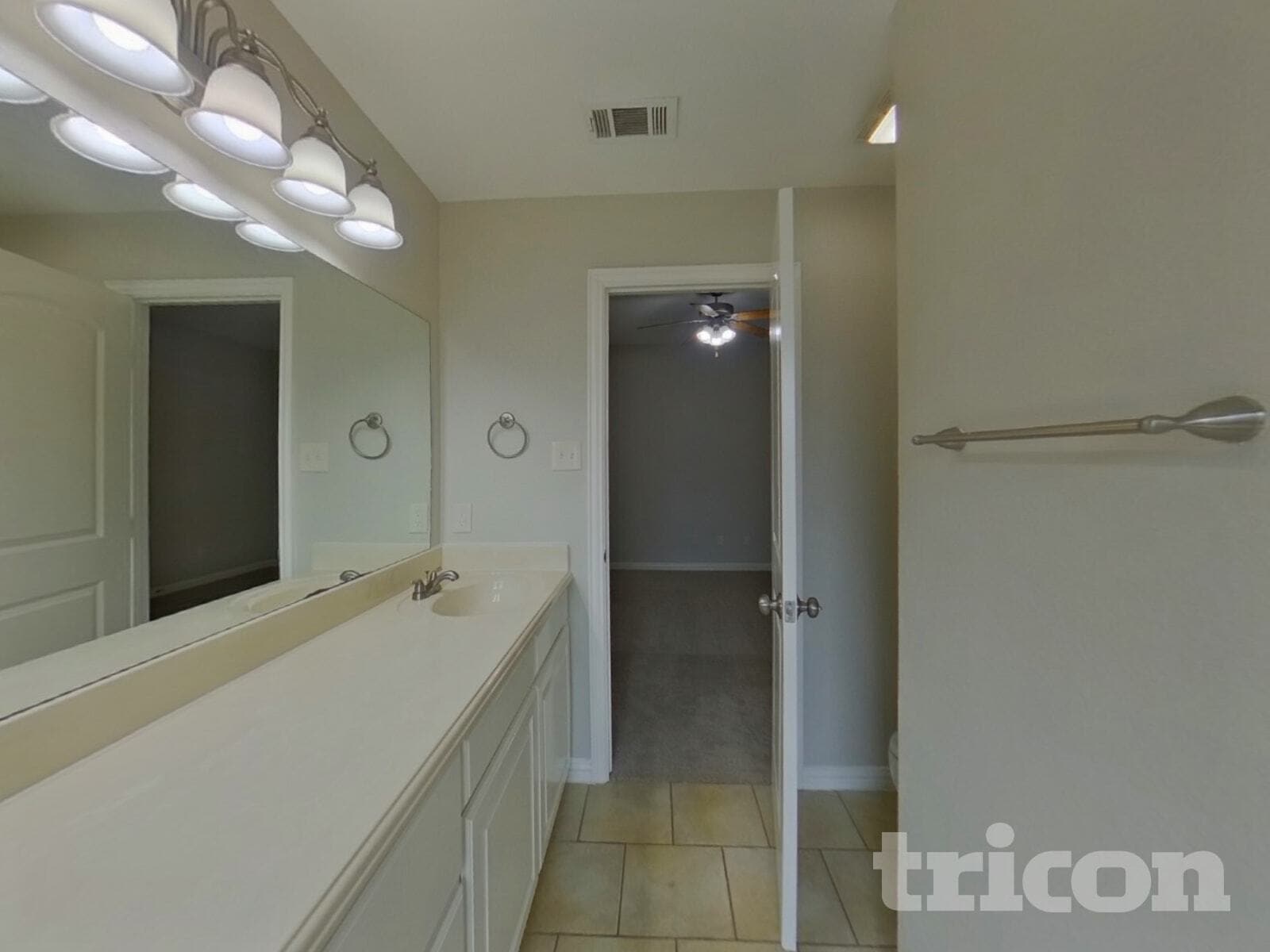 Building Photo - 804 Rambling Ct