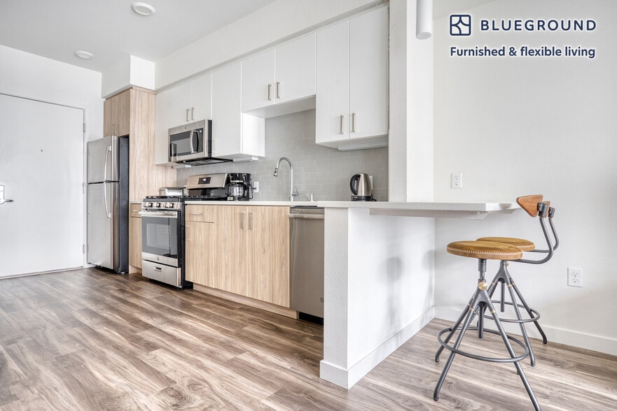 Building Photo - 3093 Broadway-SI FL6-ID701