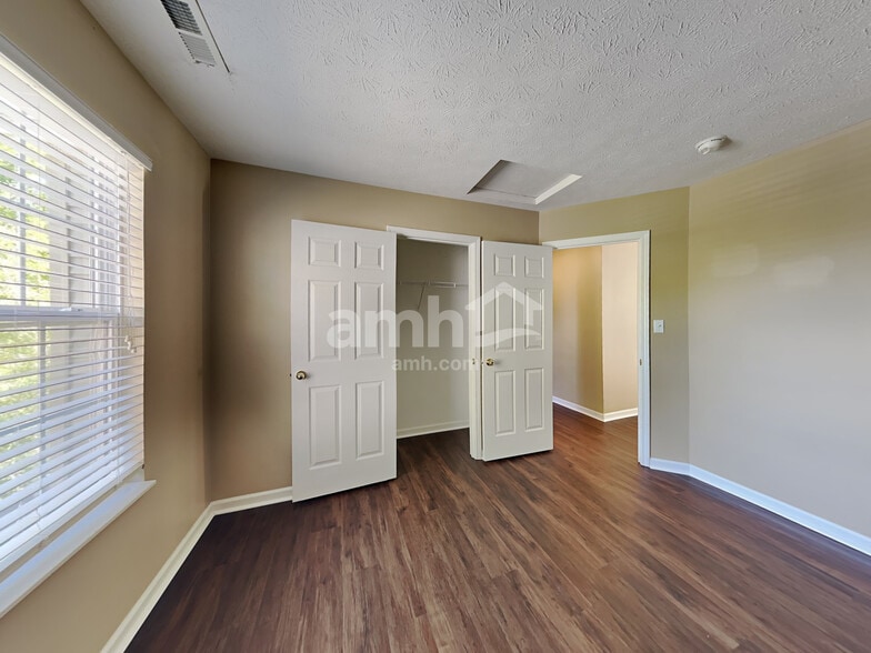 Building Photo - 13004 W Elster Way