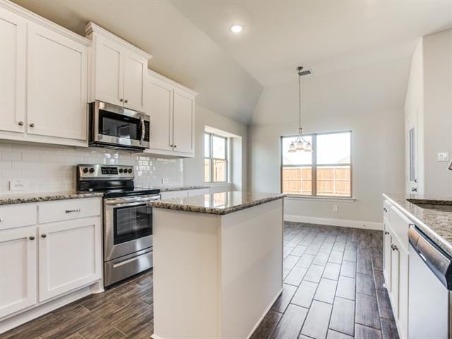 Building Photo - 524 Redbud Dr