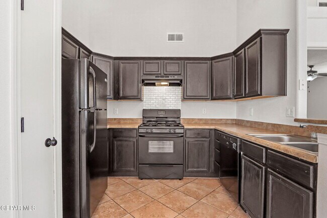 Building Photo - 4800 Kiko A Fierro Dr