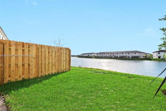 Building Photo - 12900 NW 22nd Pl