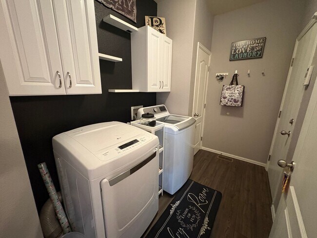 Building Photo - Beautiful 4 Bed 3 Bath in Fountain!!!