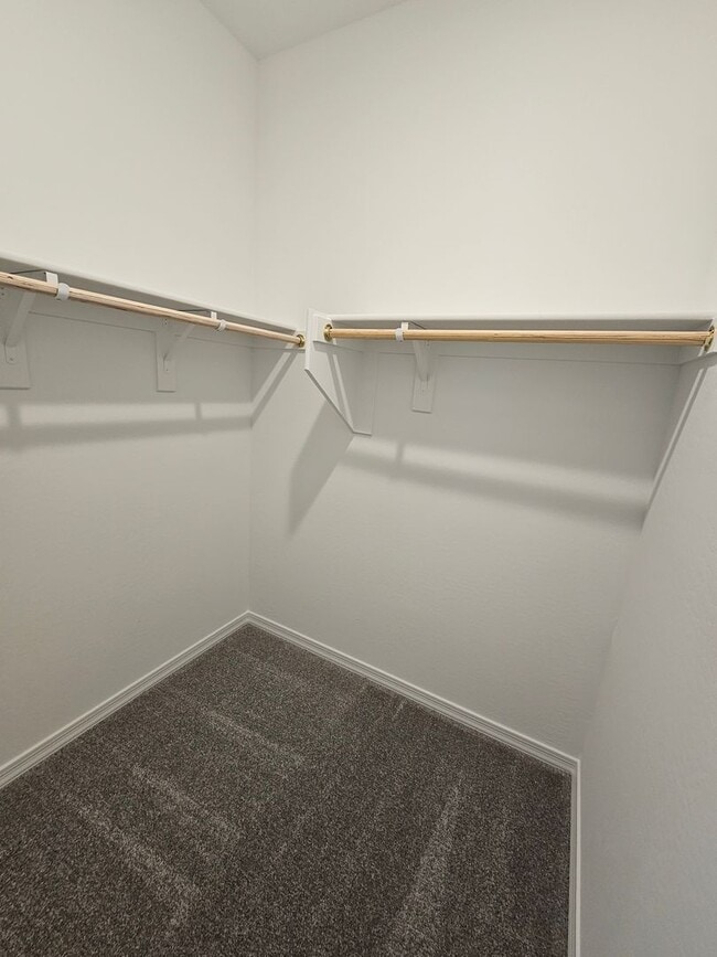 Building Photo - Stunning views