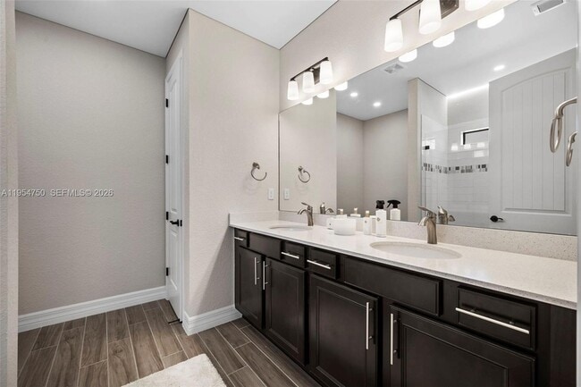 Building Photo - 4642 Pinehurst Trl W