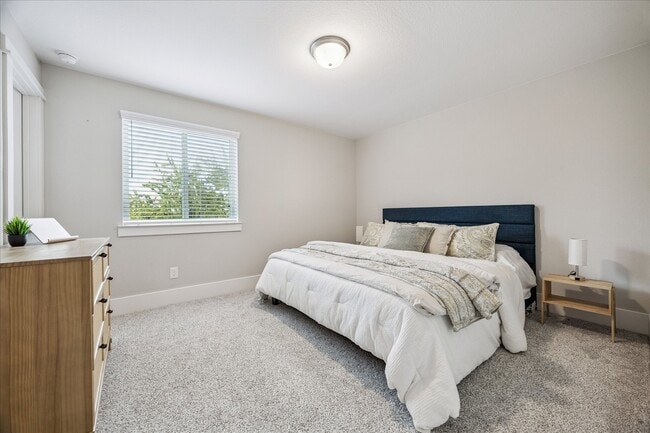 Building Photo - 1504 Callaking Pl